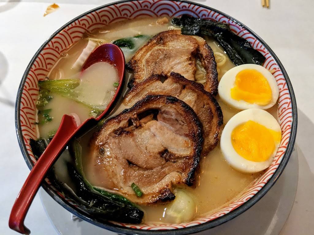 Fuji Yama Asian Bistro | restaurant | 1501 E Beltline Ave NE, Grand Rapids, MI 49525, USA | 6167191859 OR +1 616-719-1859