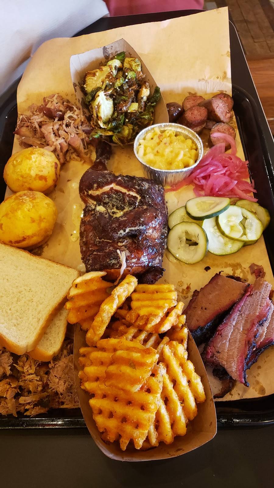 Blackwood BBQ | restaurant | 1711 E Golf Rd, Schaumburg, IL 60173, USA | 6302830882 OR +1 630-283-0882