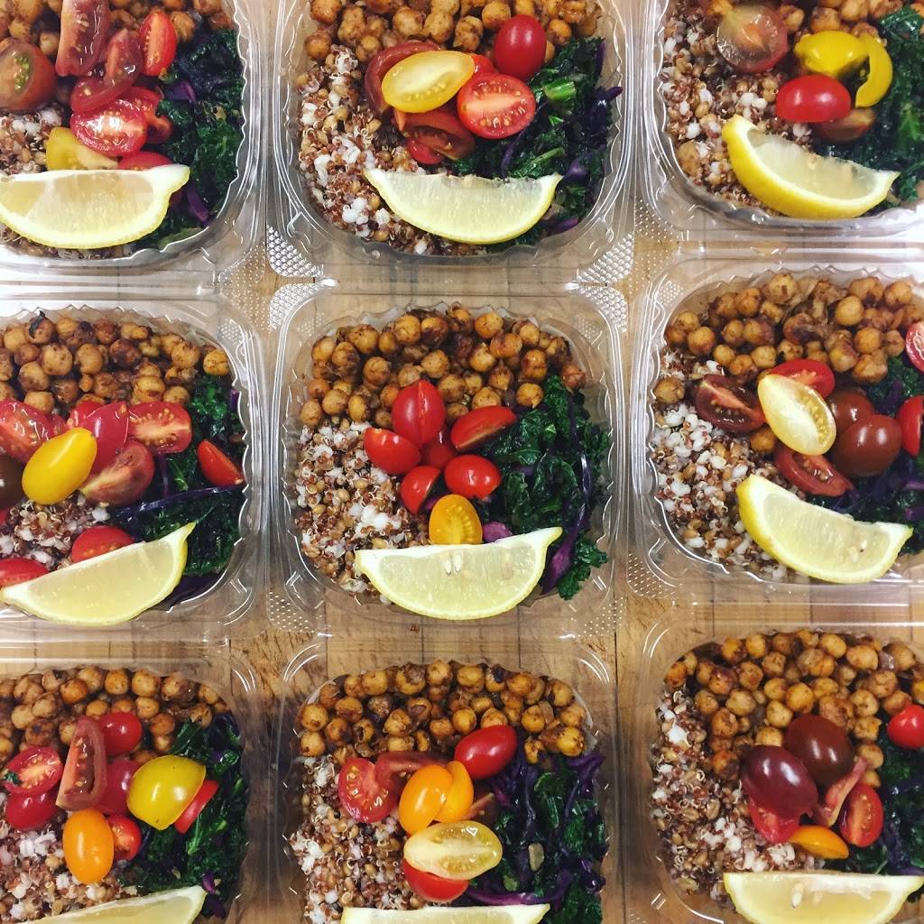 Chic Chic Marketplace | meal takeaway | 3937, 970 Wyoming Ave, Forty Fort, PA 18704, USA | 5702830813 OR +1 570-283-0813