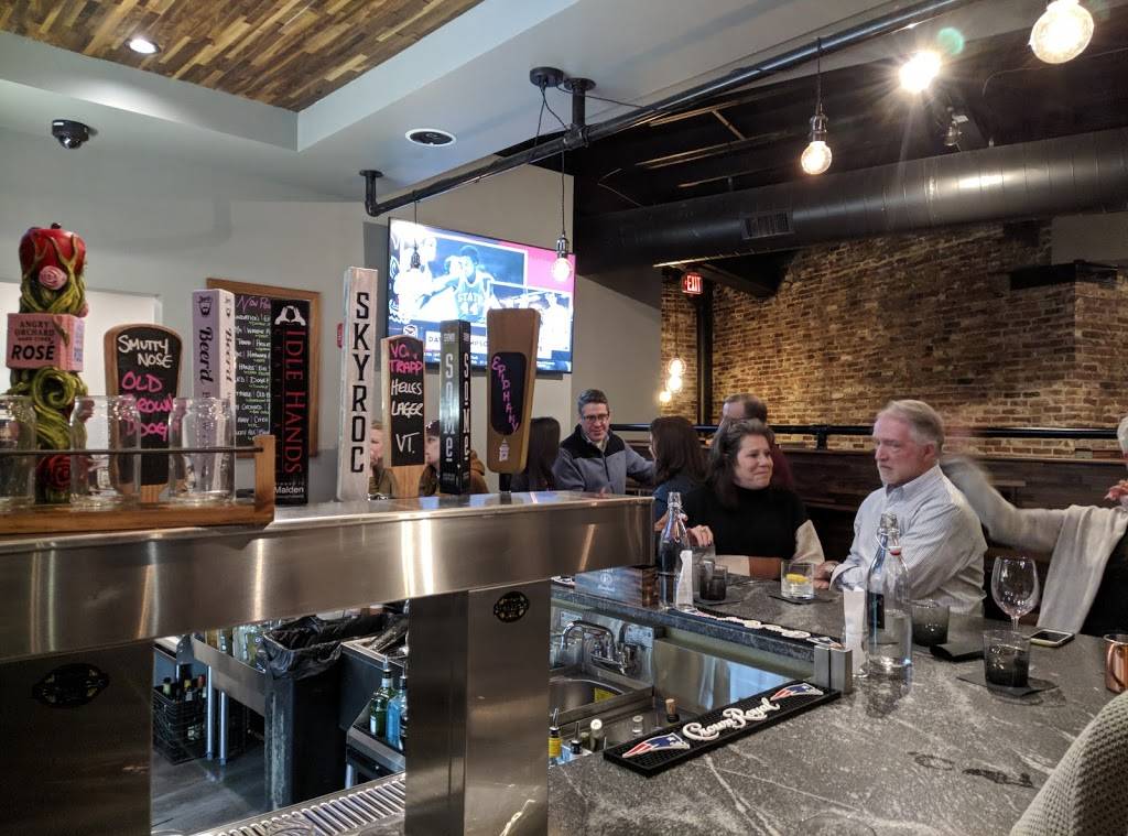 The Square Kitchen & Bar | restaurant | 1 Pond St, Sharon, MA 02067, USA | 7818677979 OR +1 781-867-7979