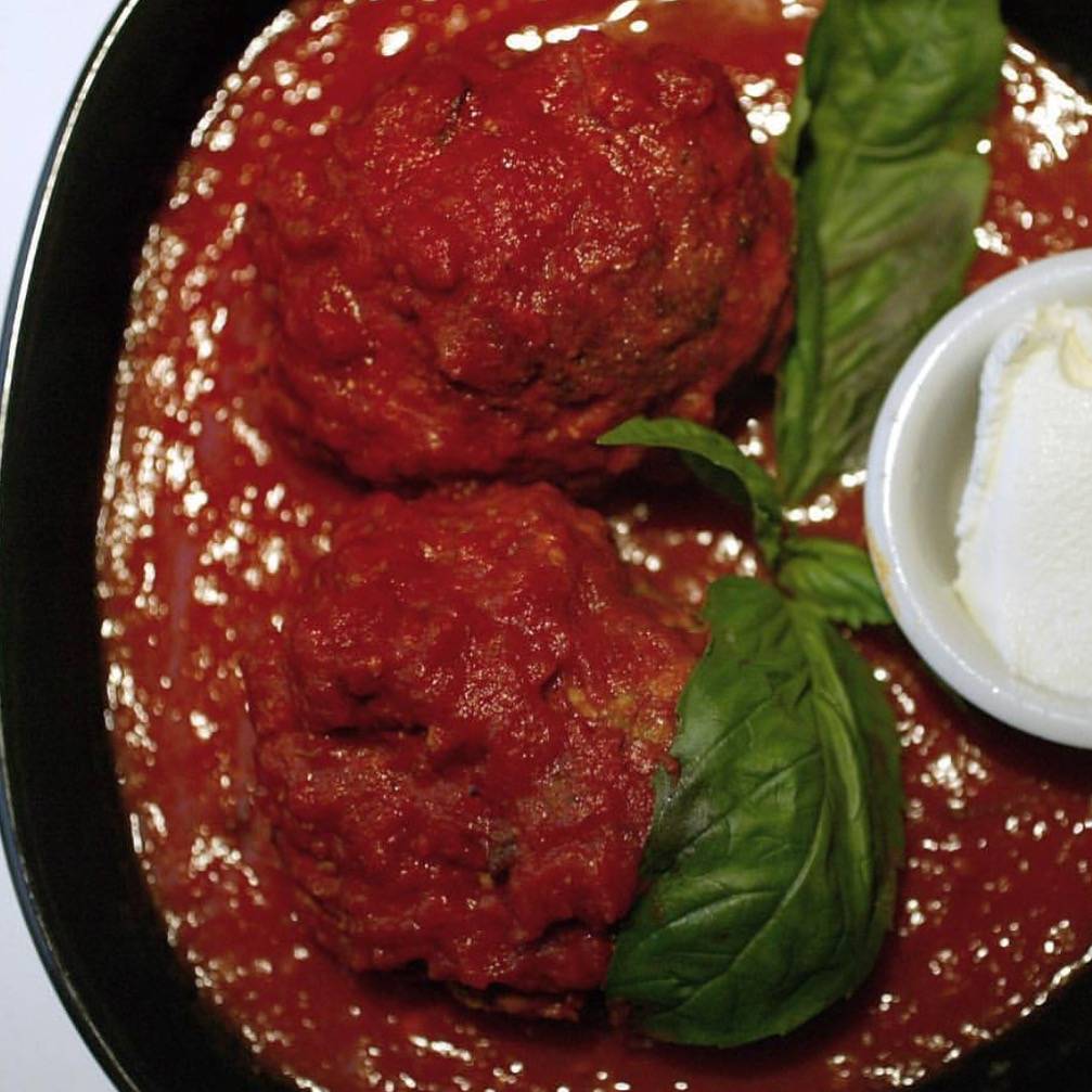 Anthonys Runway 84 | night club | 330 W State Rd 84, Fort Lauderdale, FL 33315, USA | 9544678484 OR +1 954-467-8484