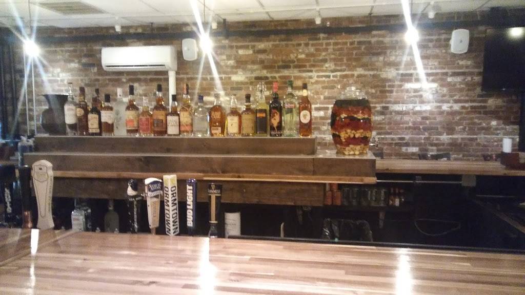 Quahog Republic’s Captains Den | restaurant | 35 Main St, Plymouth, MA 02360, USA | 5085917589 OR +1 508-591-7589