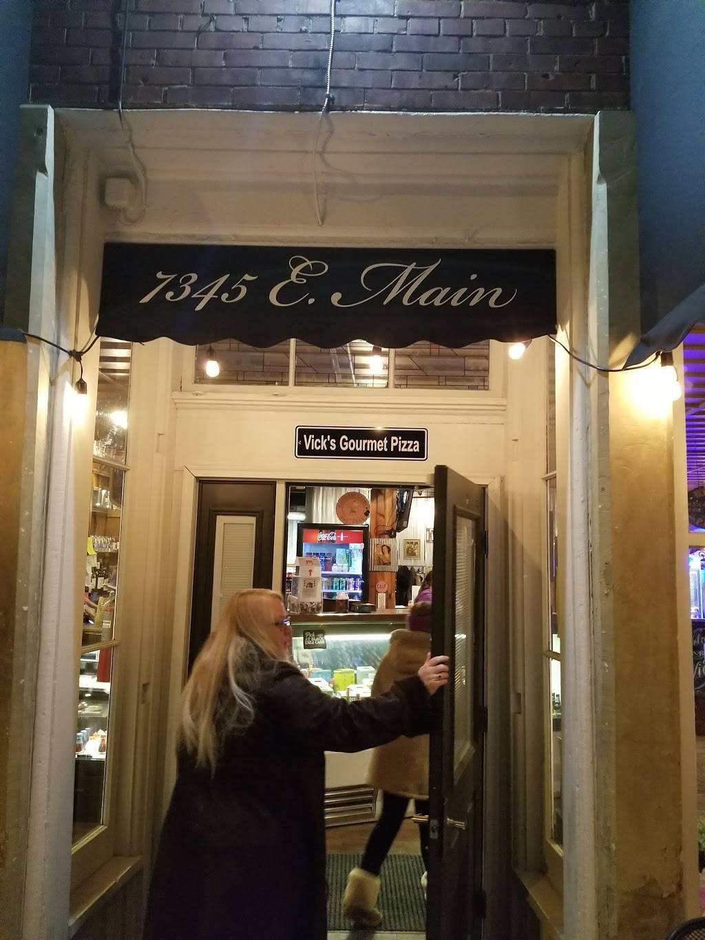 Vicks Gourmet Pizzeria | meal delivery | 7345 E Main St, Reynoldsburg, OH 43068, USA | 6148667392 OR +1 614-866-7392