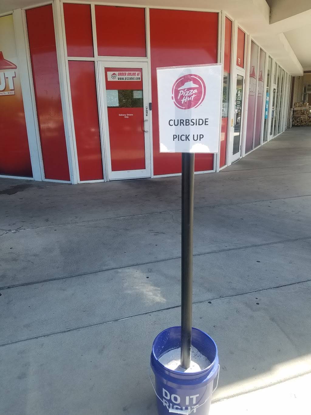 Pizza Hut | meal takeaway | 76 N 100 E, American Fork, UT 84003, USA | 8017569696 OR +1 801-756-9696