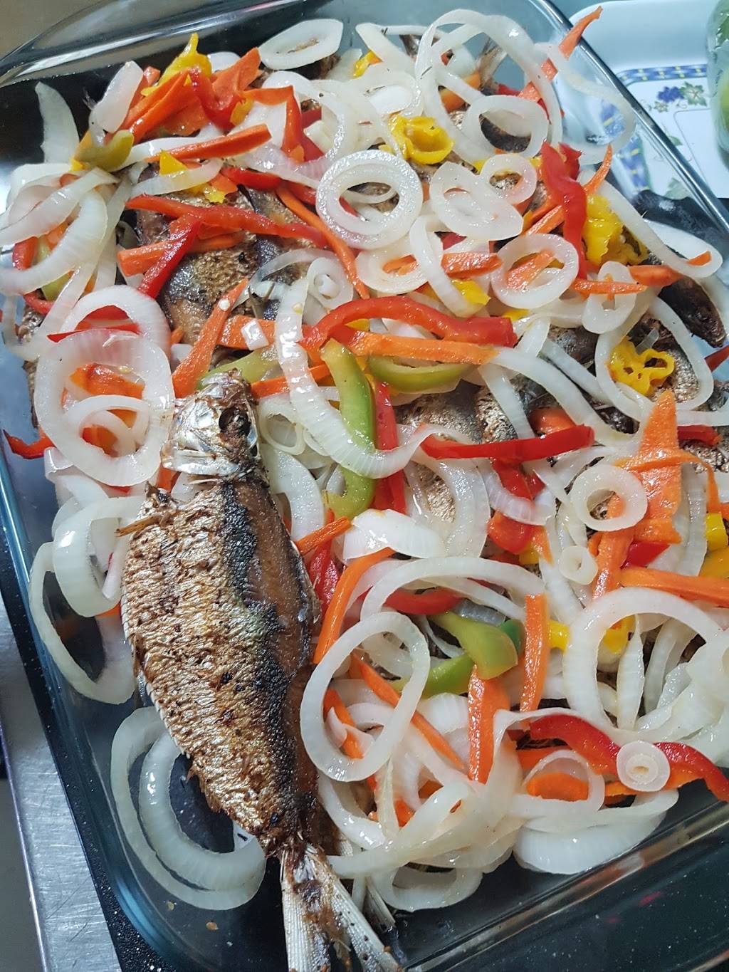 Love Birds Jerk Spot | restaurant | 6311 Silver Star Rd #20, Orlando, FL 32818, USA | 3212475214 OR +1 321-247-5214