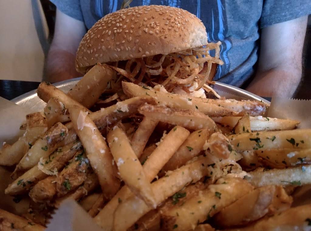 The Pint House | restaurant | 1547 W Katella Ave, Orange, CA 92867, USA | 7146337468 OR +1 714-633-7468