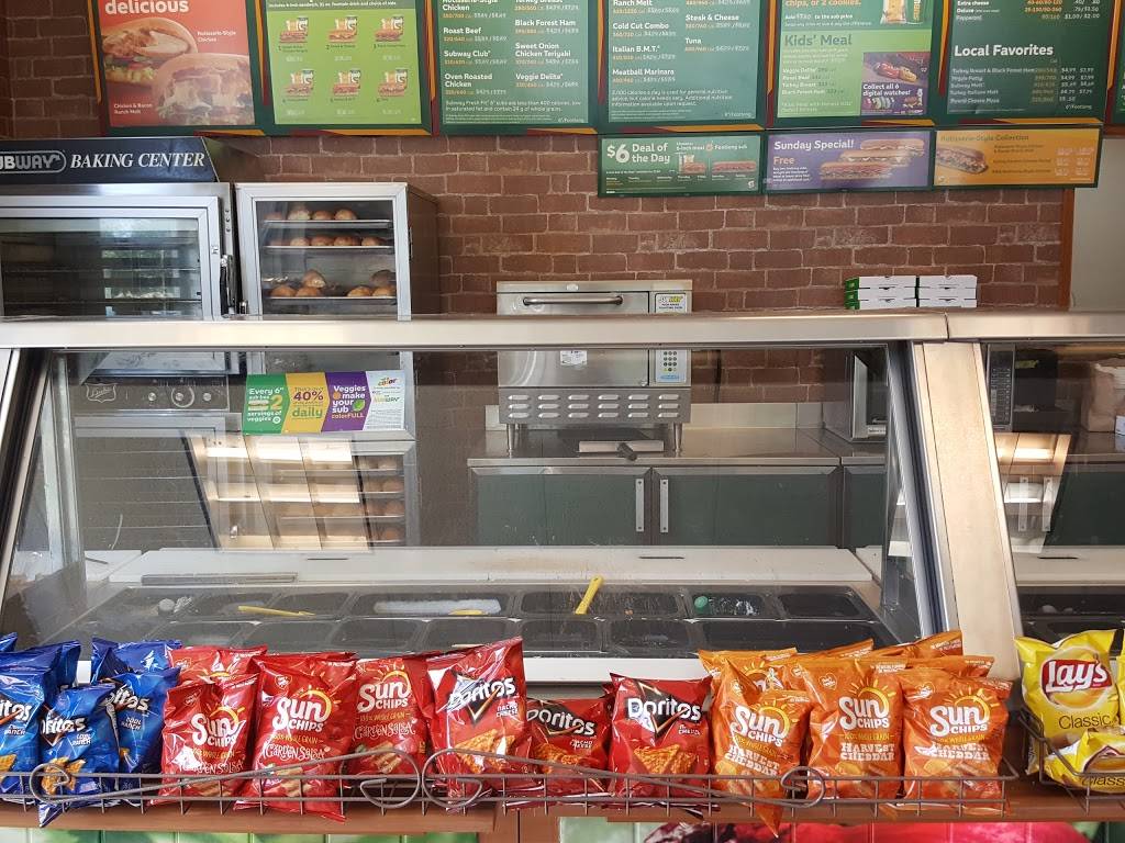Subway Restaurants | restaurant | Willowbrook Commons, 63 E Thompson Ln Unit #6, Nashville, TN 37211, USA | 6153333700 OR +1 615-333-3700