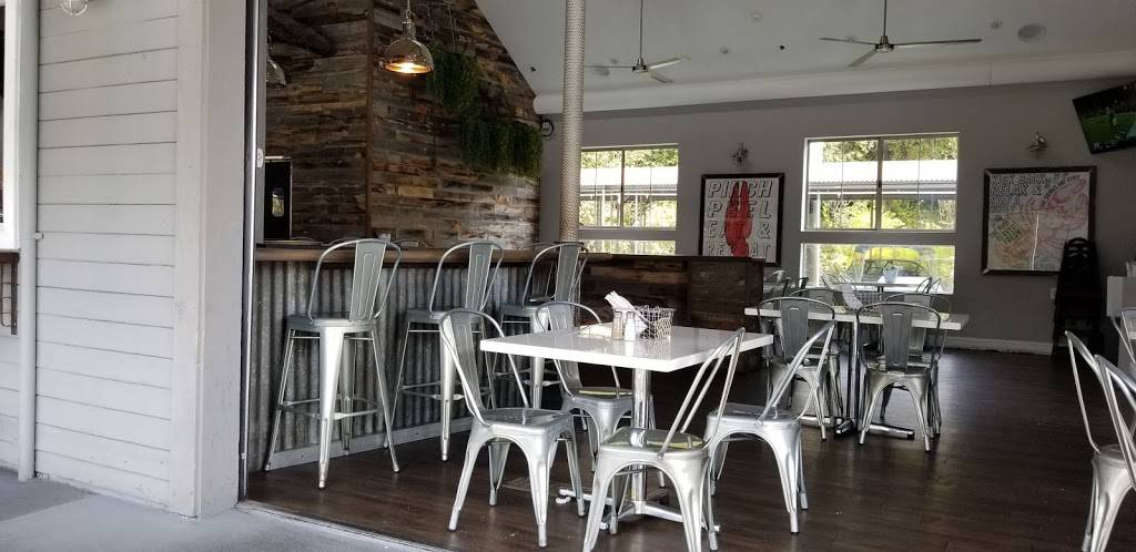 Crawdads on the River | restaurant | 1375 Garden Hwy, Sacramento, CA 95831, USA | 9169292268 OR +1 916-929-2268