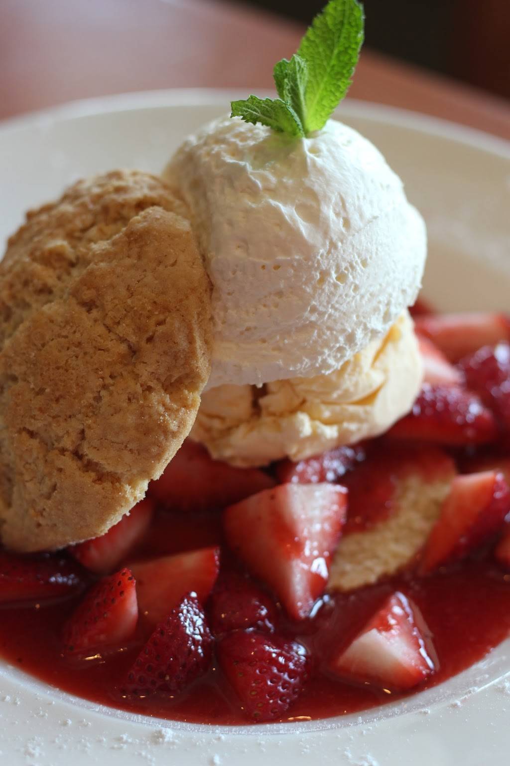 Noon Hill Grill | restaurant | 530 Main St, Medfield, MA 02052, USA | 5083599155 OR +1 508-359-9155