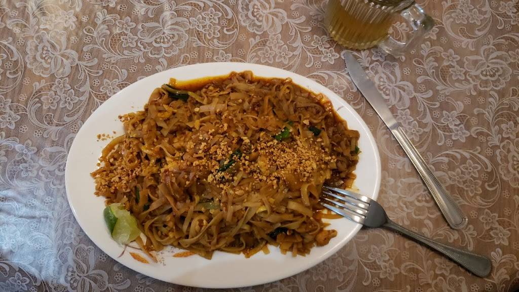 Bangkok Star | restaurant | 421 Beers St, Port Huron, MI 48060, USA | 8109872877 OR +1 810-987-2877