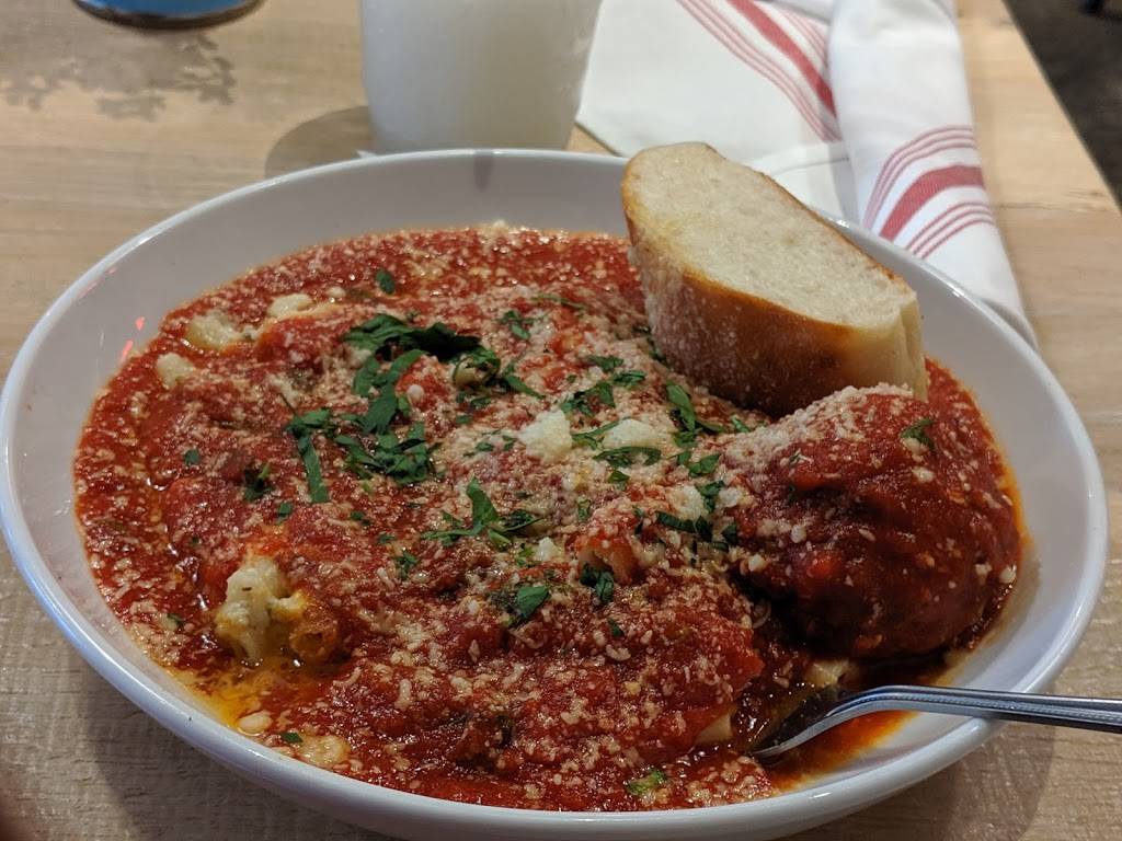 Gios Chicken Siciliana | restaurant | 900 Battery Ave SE, Atlanta, GA 30339, USA | 6788372446 OR +1 678-837-2446