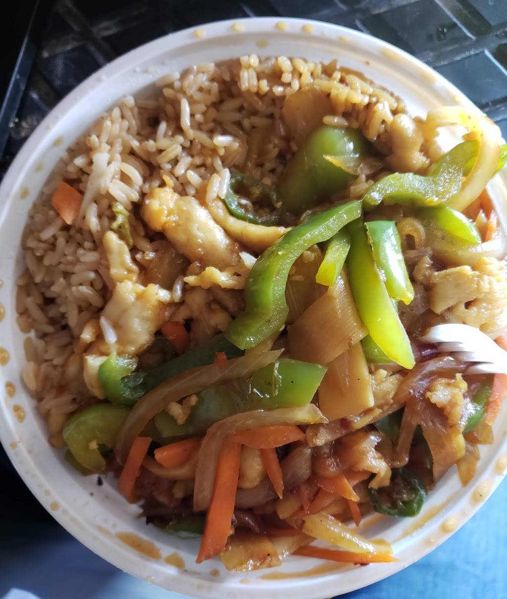 Mr. Ginger | restaurant | 1017 Main Ave, De Pere, WI 54115, USA | 9203388889 OR +1 920-338-8889