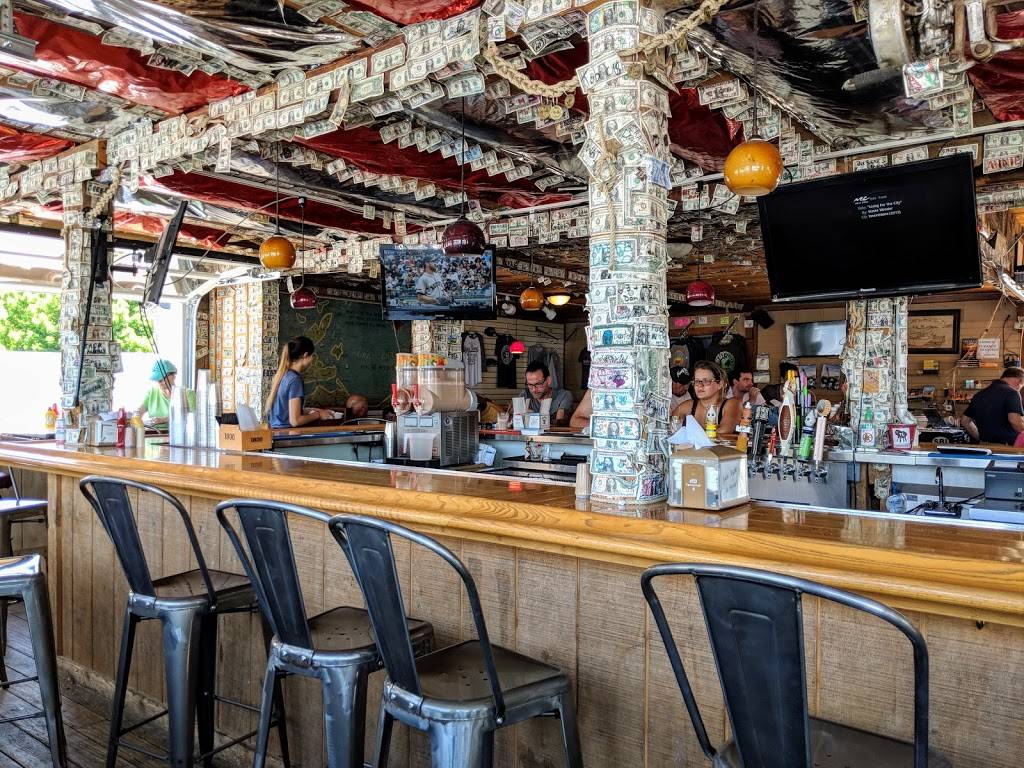 Topsy Turveys Bar & Grill | restaurant | 361 Bayview Ave, Put-In-Bay, OH 43456, USA | 4192854511 OR +1 419-285-4511