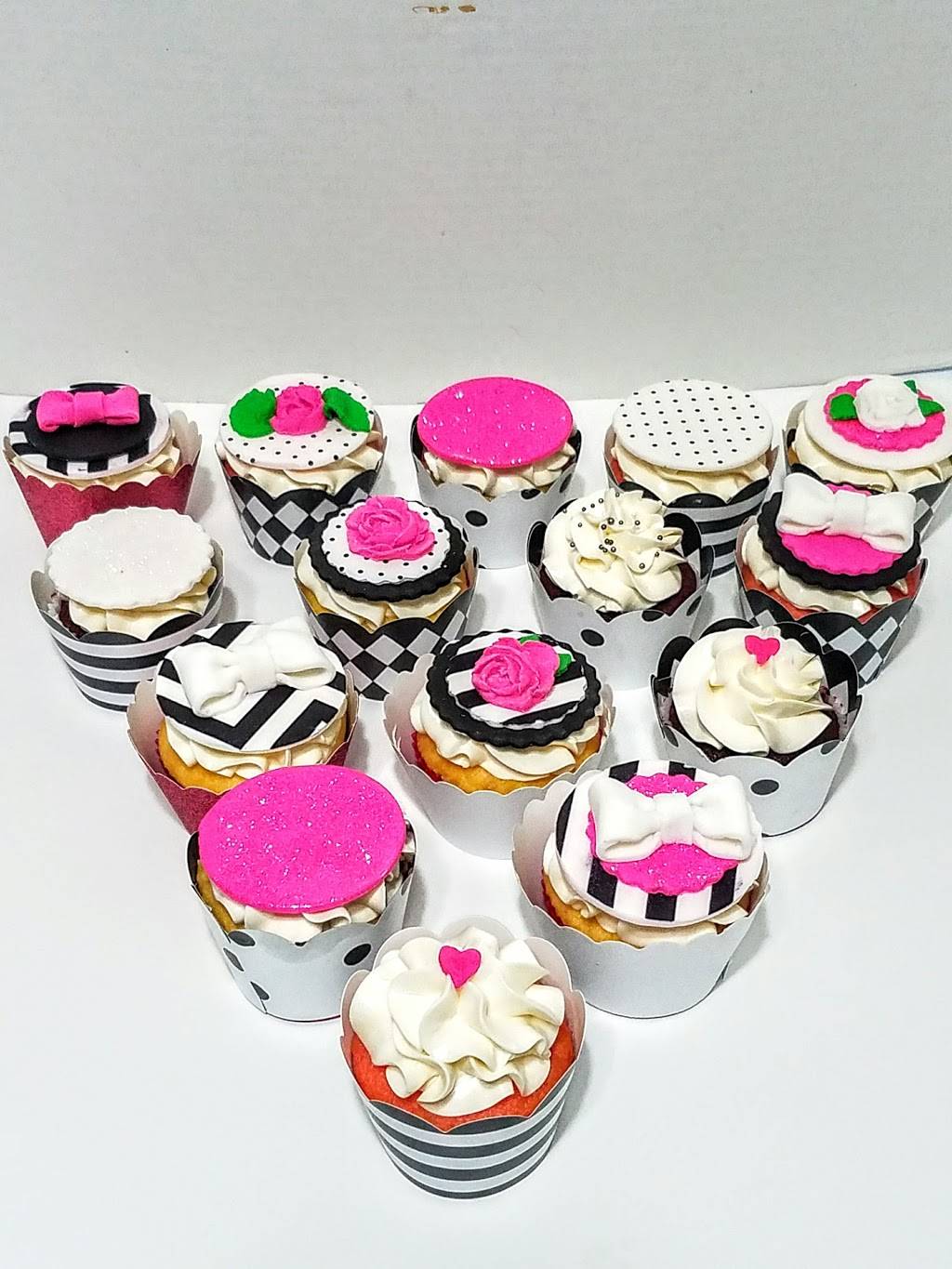 Grand Occasions Bakery | restaurant | 857 Lacewood Terrace, Landover, MD 20785, USA | 2402449037 OR +1 240-244-9037