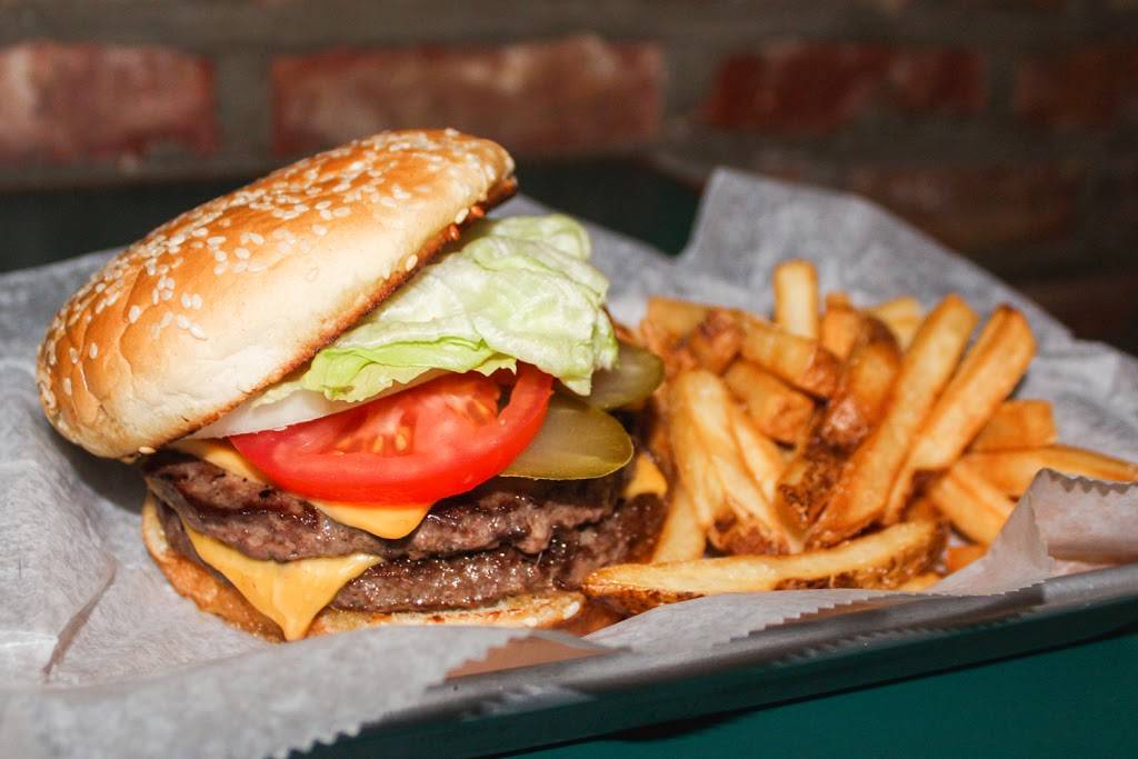 Harrys Long Bar | restaurant | 13115 S Western Ave, Blue Island, IL 60406, USA | 7083885319 OR +1 708-388-5319