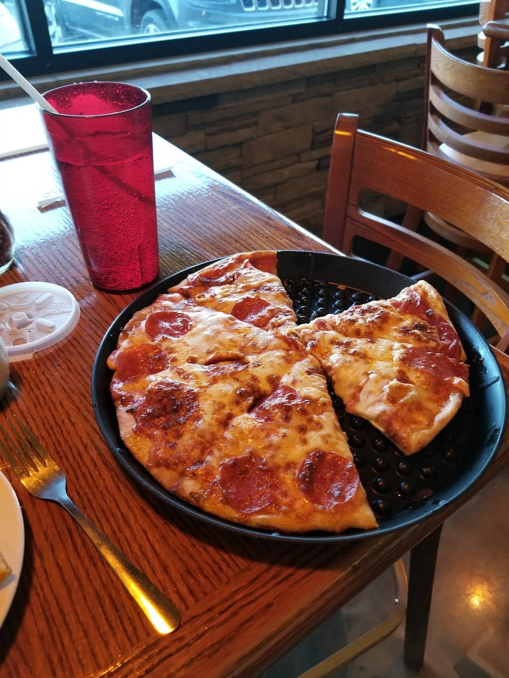 Colasantes | Ristorante & Pub | restaurant | 416 Fairmont Rd, Morgantown, WV 26501, USA | 3042967689 OR +1 304-296-7689