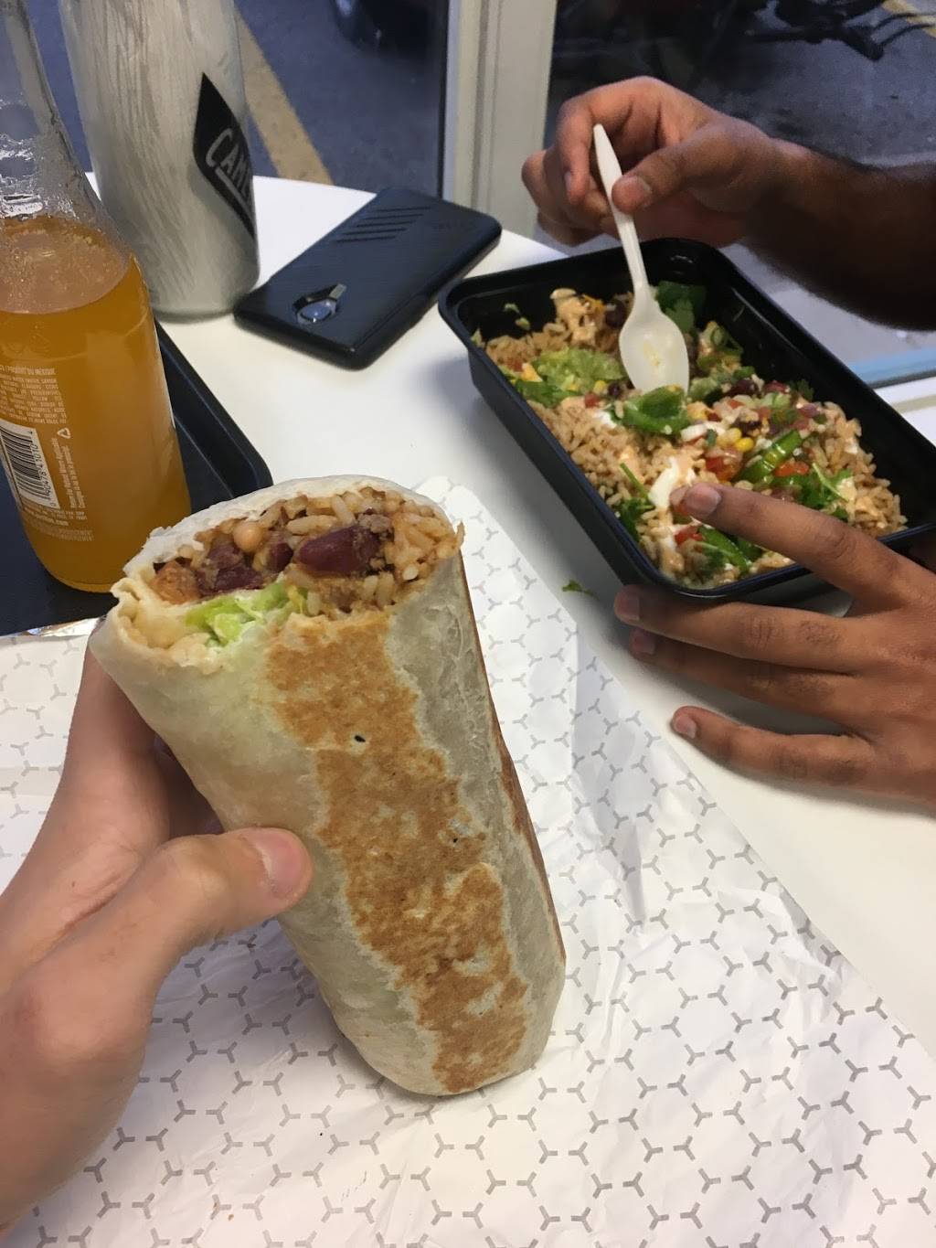 Jeys Burritos | restaurant | 453 Dunlop St W, Barrie, ON L4N 1C3, Canada | 7057333373 OR +1 705-733-3373