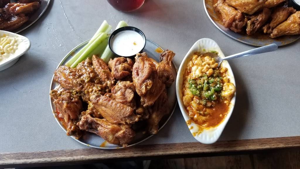 Pluckers Wing Bar | restaurant | 9229 Rain Lily Trail, Fort Worth, TX 76177, USA | 8177502473 OR +1 817-750-2473