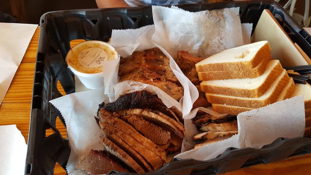 Rudys "Country Store" and Bar-B-Q | restaurant | 3437 W Memorial Drive, Oklahoma City, OK 73134, USA | 4052544712 OR +1 405-254-4712