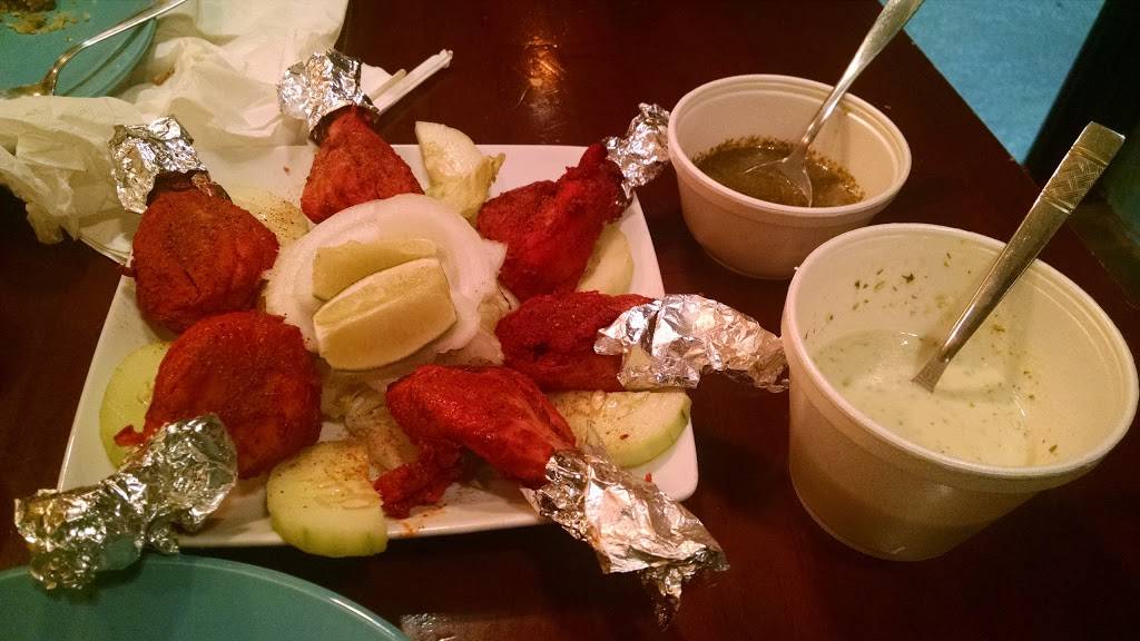 Oberois Indian Food - North Bell | restaurant | 6407 N Bell Ave, Chicago, IL 60645, USA | 7738560275 OR +1 773-856-0275