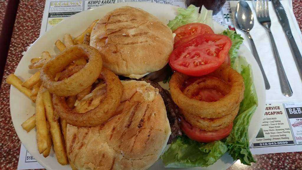Plaza Diner | restaurant | 300 Fairview Ave, Hudson, NY 12534, USA | 5188220356 OR +1 518-822-0356