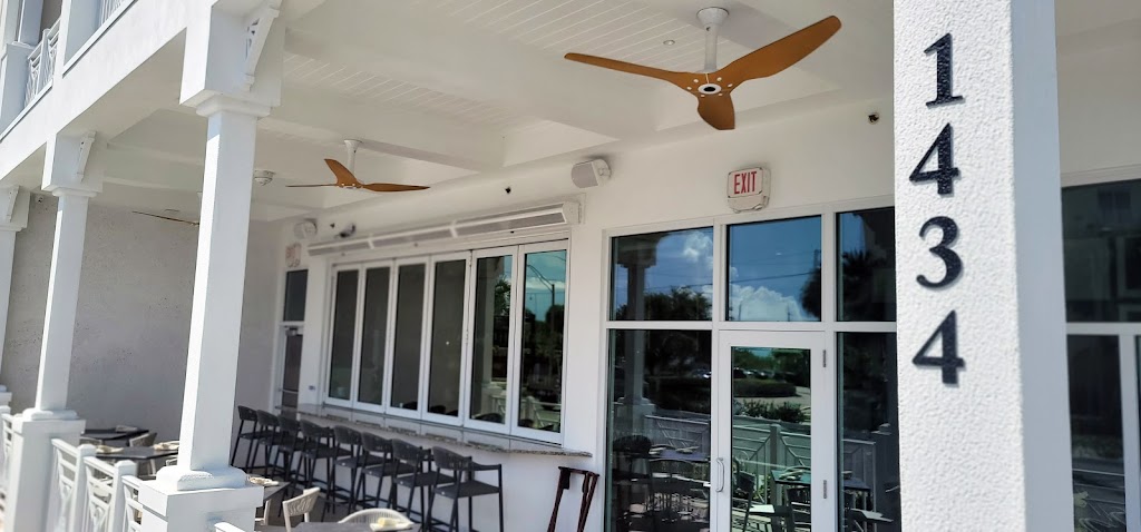 Pineapples | restaurant | 1434 Pineapple Ave, Melbourne, FL 32935, USA | 3214991400 OR +1 321-499-1400