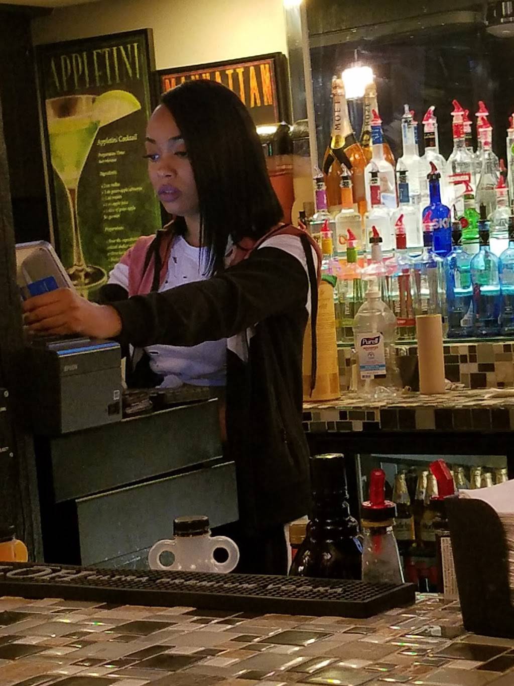 Infinity Sports Lounge | restaurant | 770 E 185th St, Euclid, OH 44119, USA | 2164815002 OR +1 216-481-5002