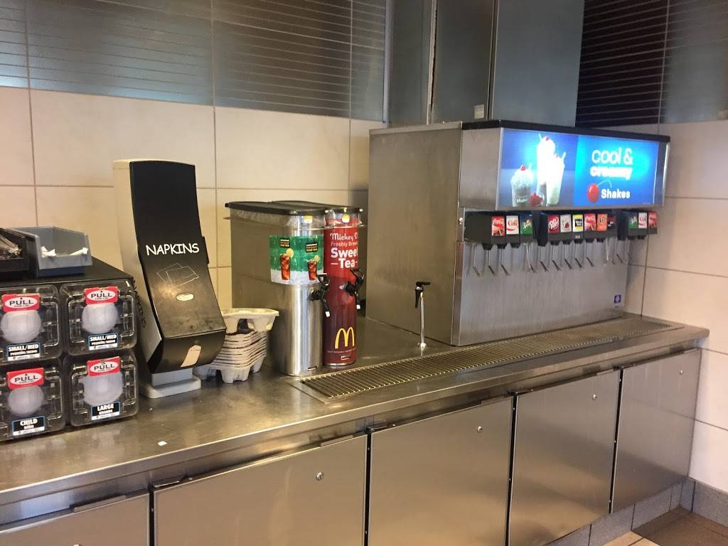 McDonalds | cafe | 53 S Main St, Bradford, MA 01835, USA | 9783749812 OR +1 978-374-9812