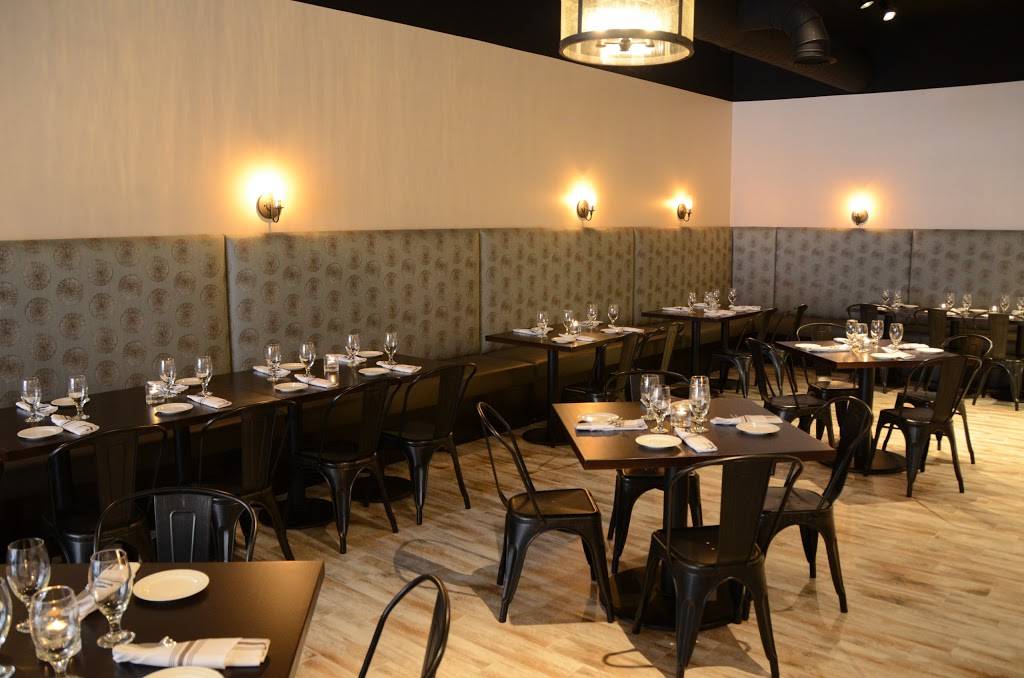 Folie | night club | 526 Main St, Lafayette, IN 47901, USA | 7656074900 OR +1 765-607-4900