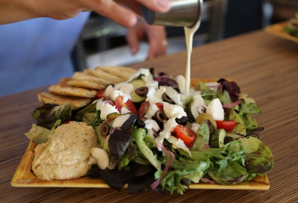 Riverfront Grille | restaurant | 4619 34th Street Court, Rock Island, IL 61201, USA | 3097885635 OR +1 309-788-5635