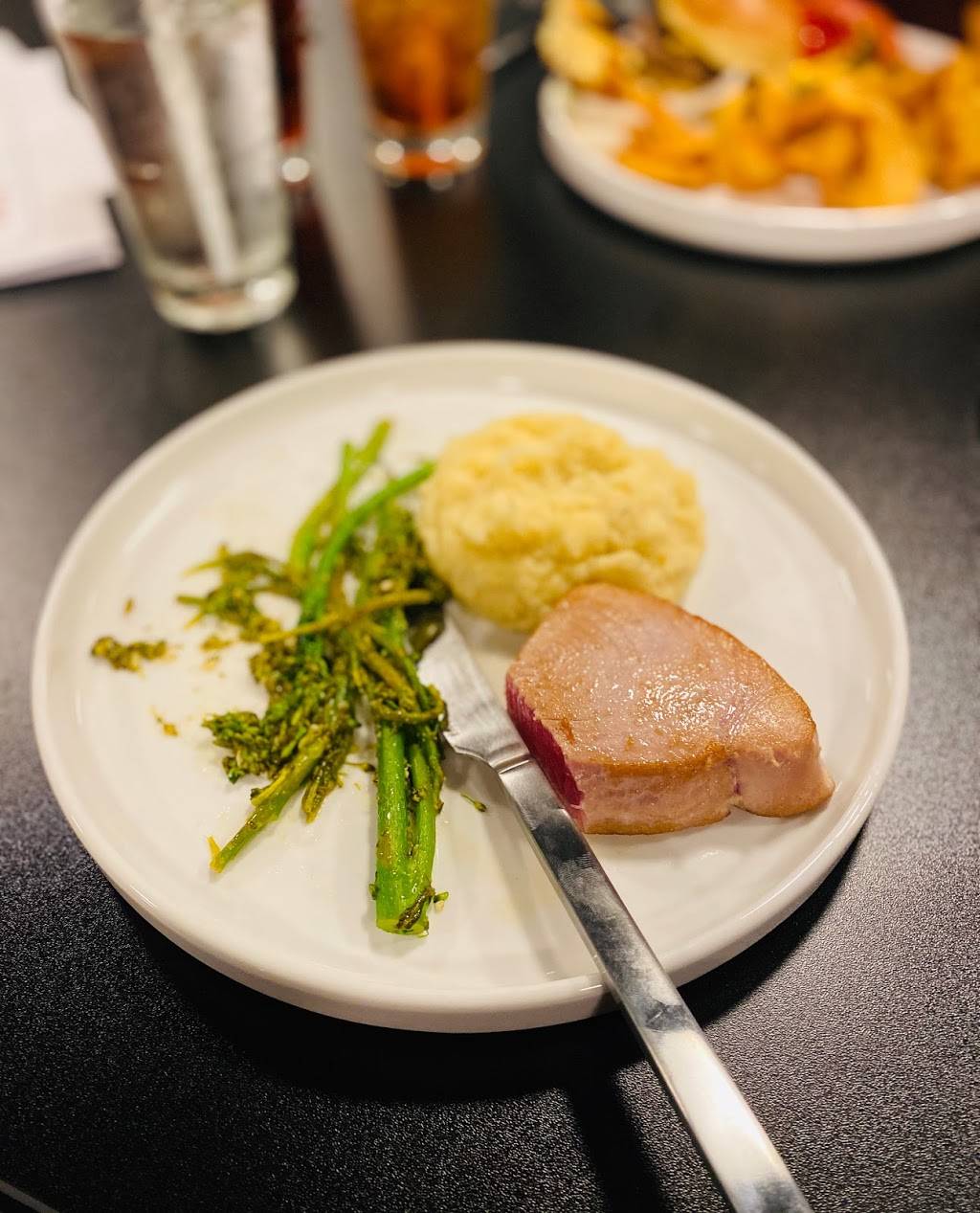 The Forge Steakhouse | restaurant | 25 E Adams St, Morton, IL 61550, USA | 3093230998 OR +1 309-323-0998