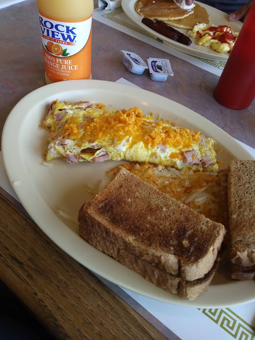 Astro Burgers #7 | restaurant | 1510 Rosecrans Ave, Gardena, CA 90249, USA | 3105382891 OR +1 310-538-2891