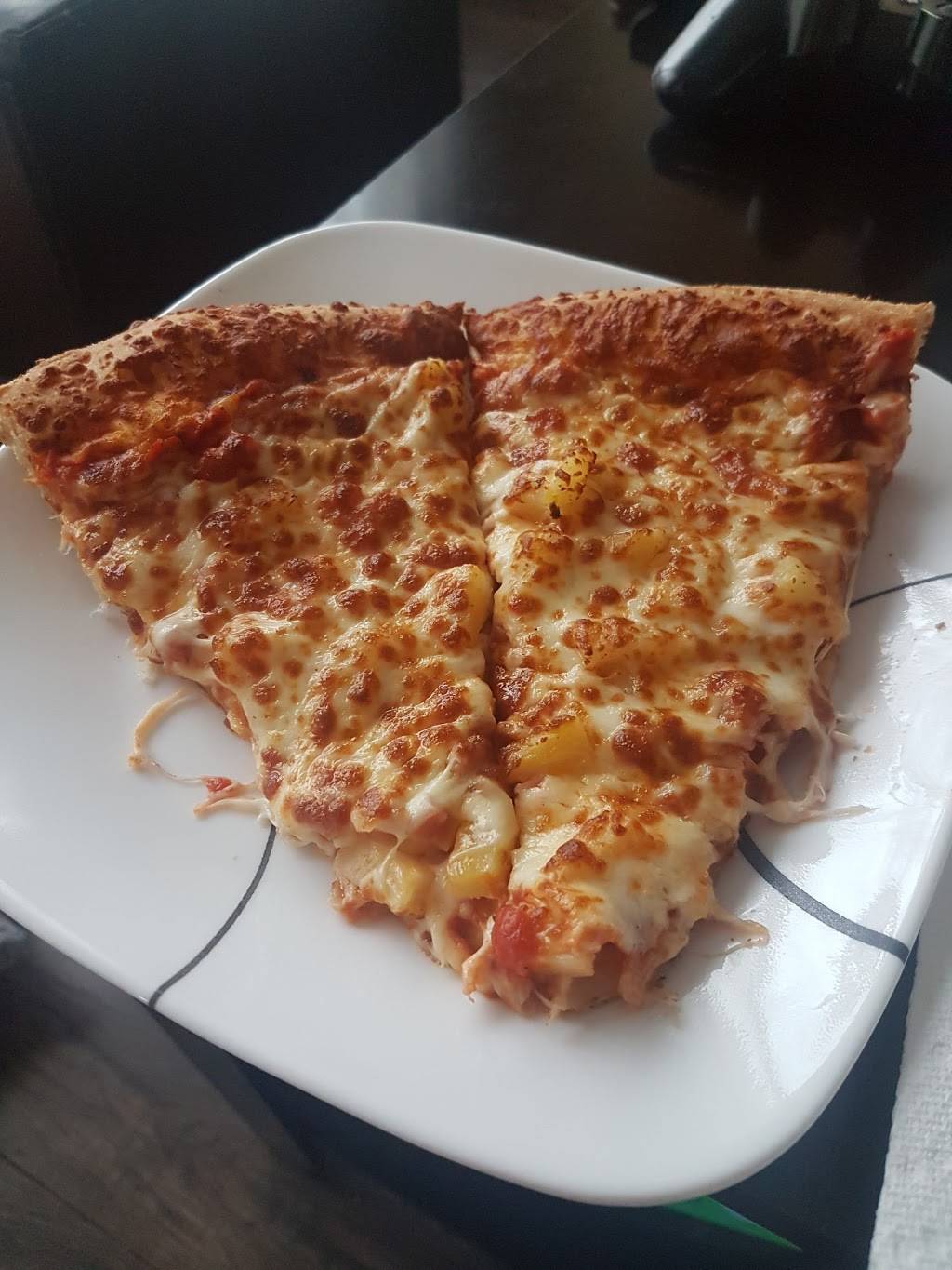 Cominos Pizza & Wings | restaurant | 1910 Dundas St E Suite 124, Whitby, ON L1N 2L6, Canada | 9054381011 OR +1 905-438-1011