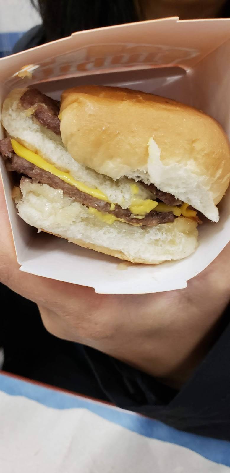 White Castle | restaurant | 22340 Ecorse Rd, Taylor, MI 48180, USA | 3132955648 OR +1 313-295-5648