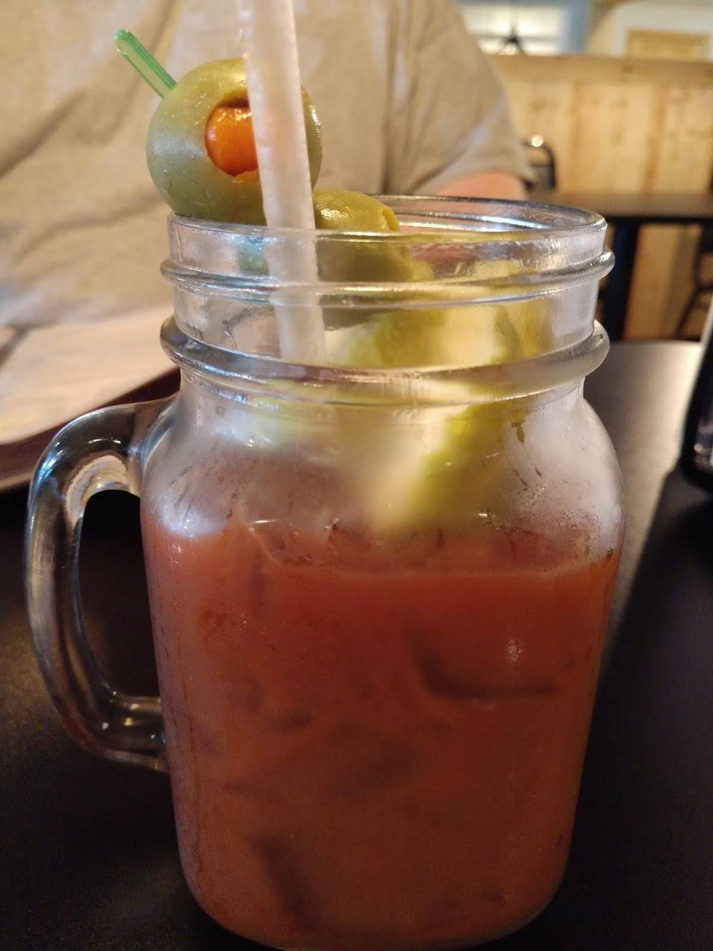 Loopys II | restaurant | W1911 Flame Rd, Marinette, WI 54143, USA | 7153305055 OR +1 715-330-5055