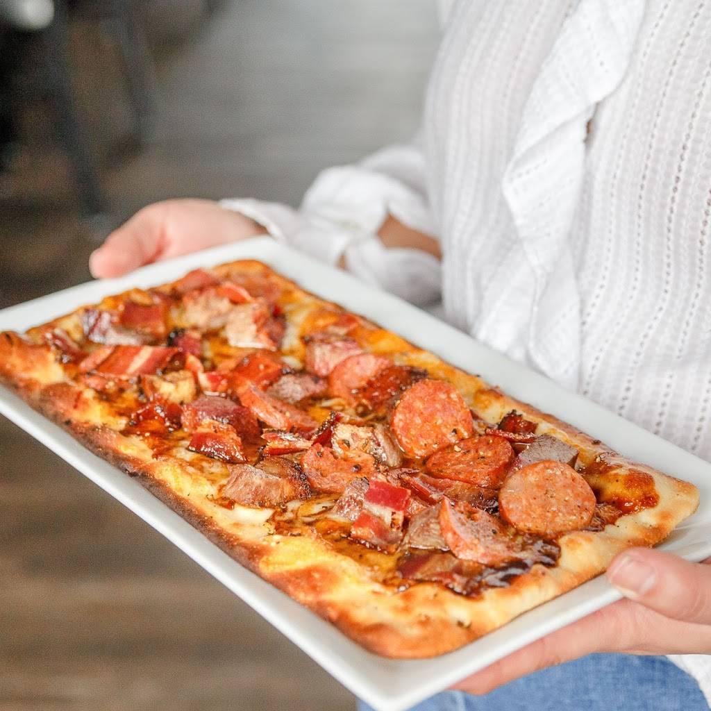 Scoreboards Sports Grill | restaurant | 100 Tradewynd Dr, Lynchburg, VA 24502, USA | 4343195153 OR +1 434-319-5153