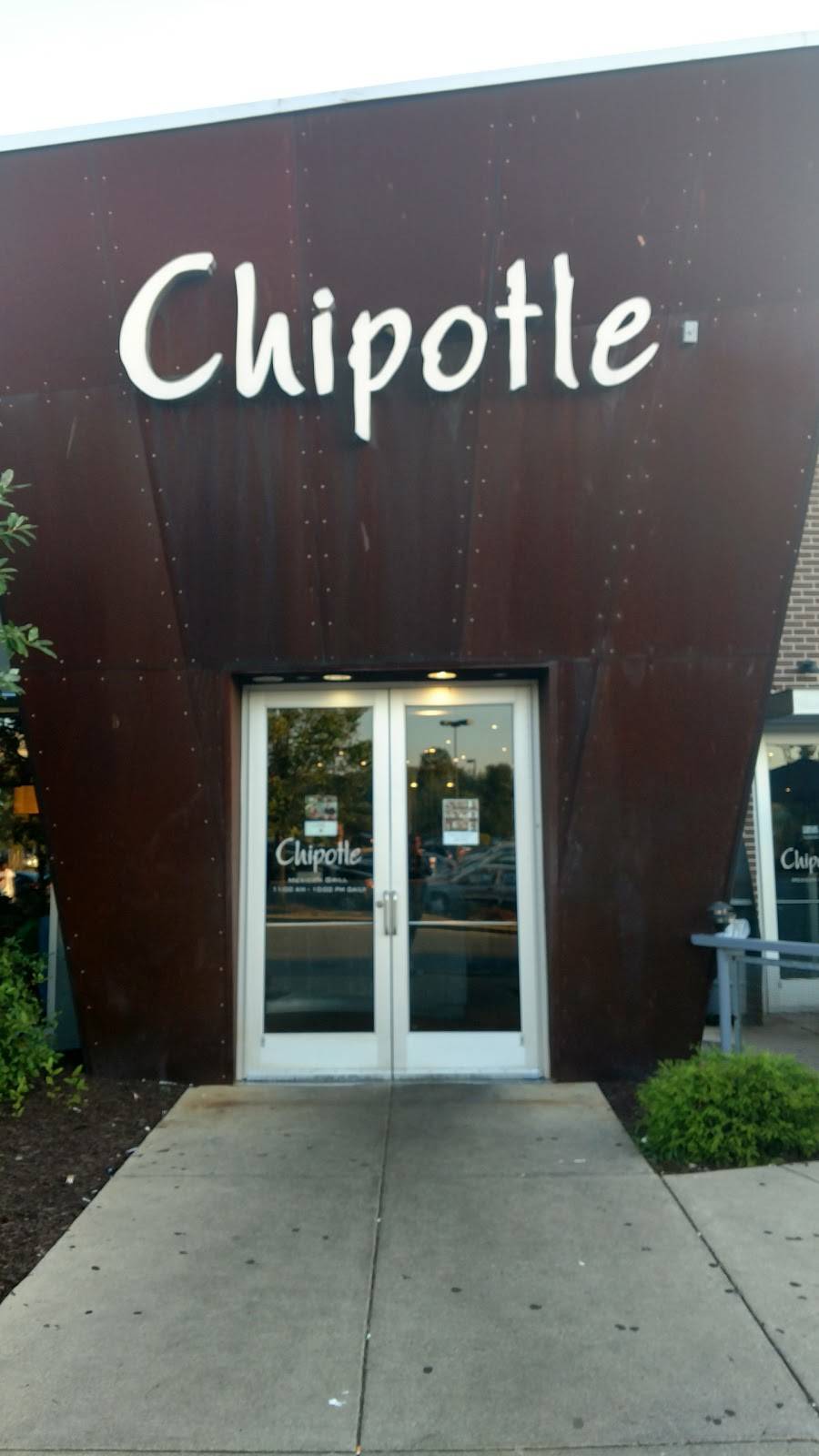 Chipotle Mexican Grill | restaurant | 15500 Excelsior Drive, Bowie, MD 20716, USA | 3012624580 OR +1 301-262-4580