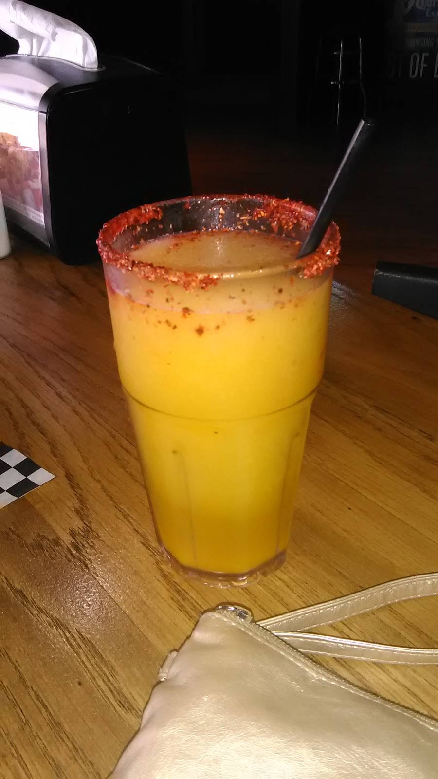 210 Sports Cantina & Grill | night club | 1946 SW Military Dr, San Antonio, TX 78221, USA | 2109329467 OR +1 210-932-9467