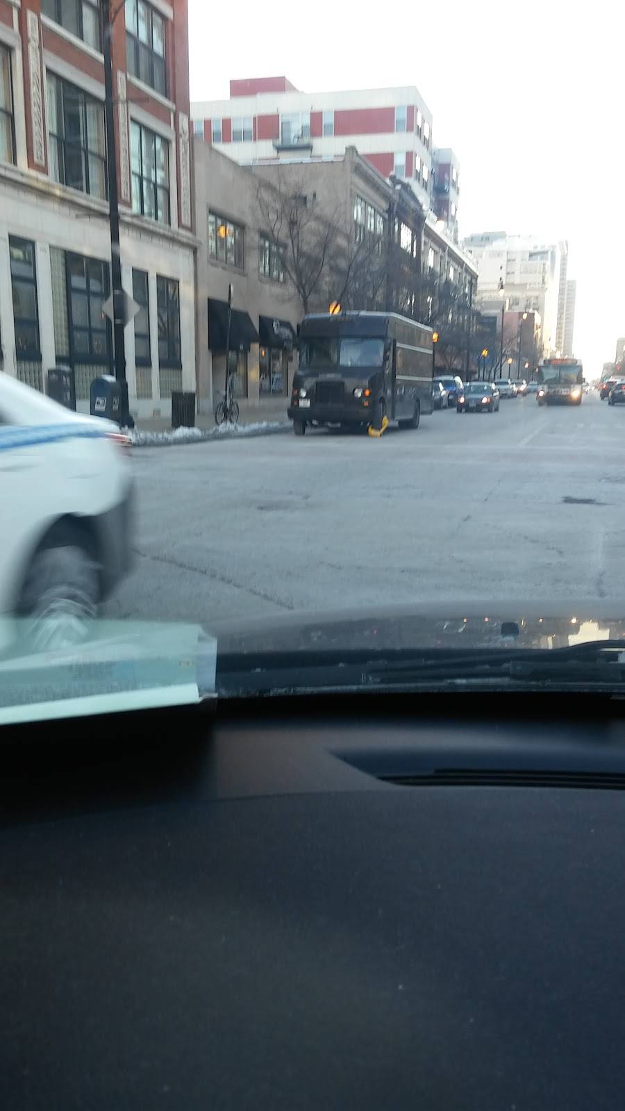 Dunkin Donuts | cafe | 1575 S Michigan Ave, Chicago, IL 60605, USA | 3124470951 OR +1 312-447-0951