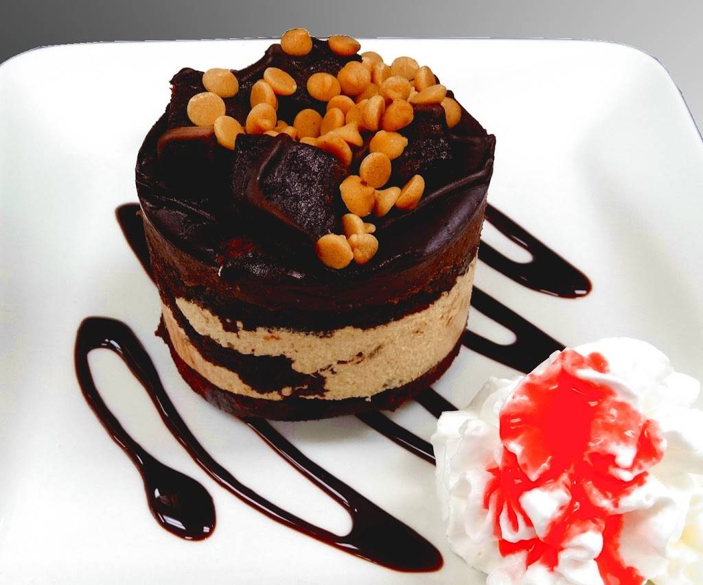 Sushi Gem Asian Bistro | restaurant | 17230 US-17 #124, Hampstead, NC 28443, USA | 9108211285 OR +1 910-821-1285