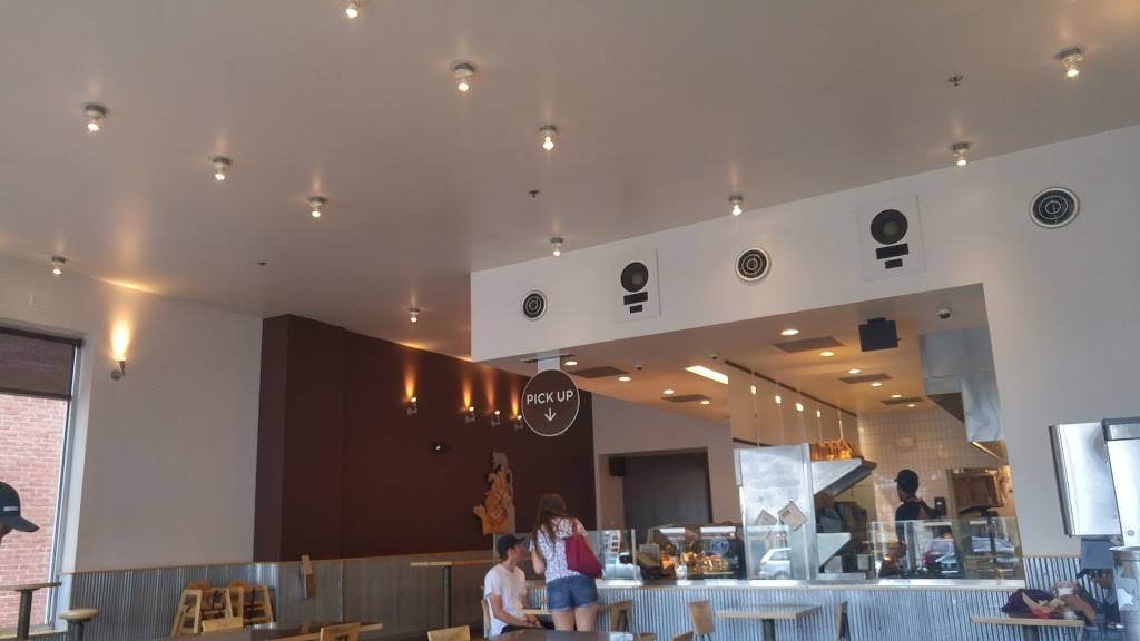 Chipotle Mexican Grill | restaurant | 966 Farmington Ave, West Hartford, CT 06107, USA | 8605868281 OR +1 860-586-8281