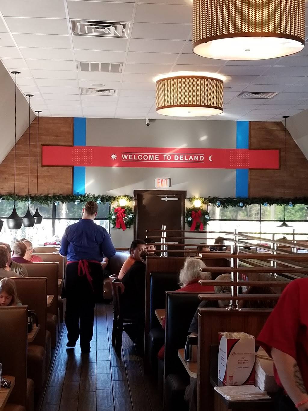 IHOP | bakery | 1215 N Woodland Blvd, DeLand, FL 32720, USA | 3867362868 OR +1 386-736-2868