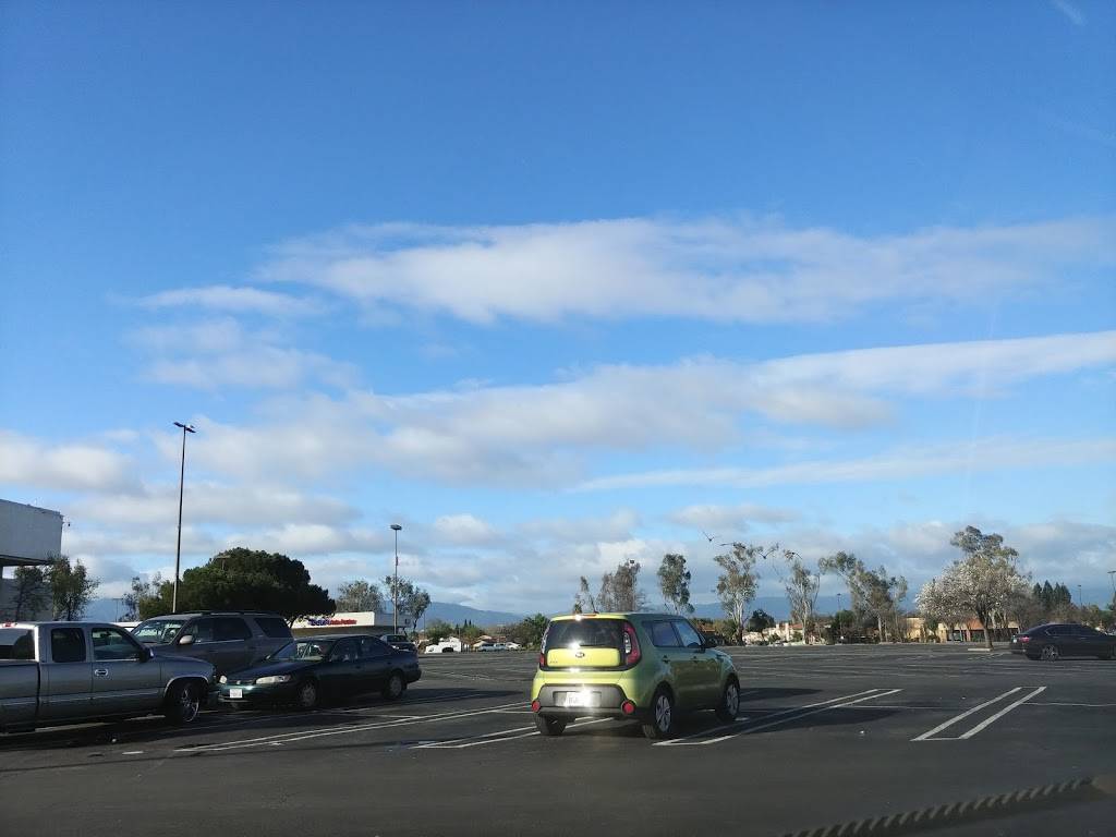 Eastridge Center | shopping mall | 2200 Eastridge Loop #2062, San Jose, CA 95122, USA | 4082383600 OR +1 408-238-3600