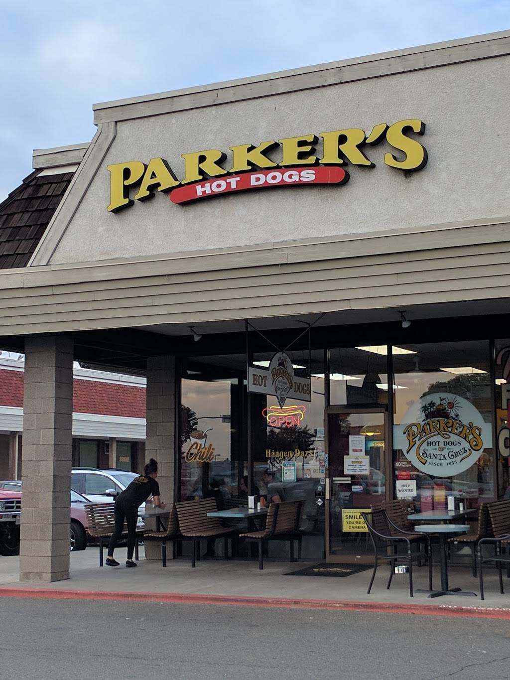 Parkers Hot Dogs of Santa Cruz | restaurant | 1605A Douglas Blvd, Roseville, CA 95661, USA | 9167862202 OR +1 916-786-2202