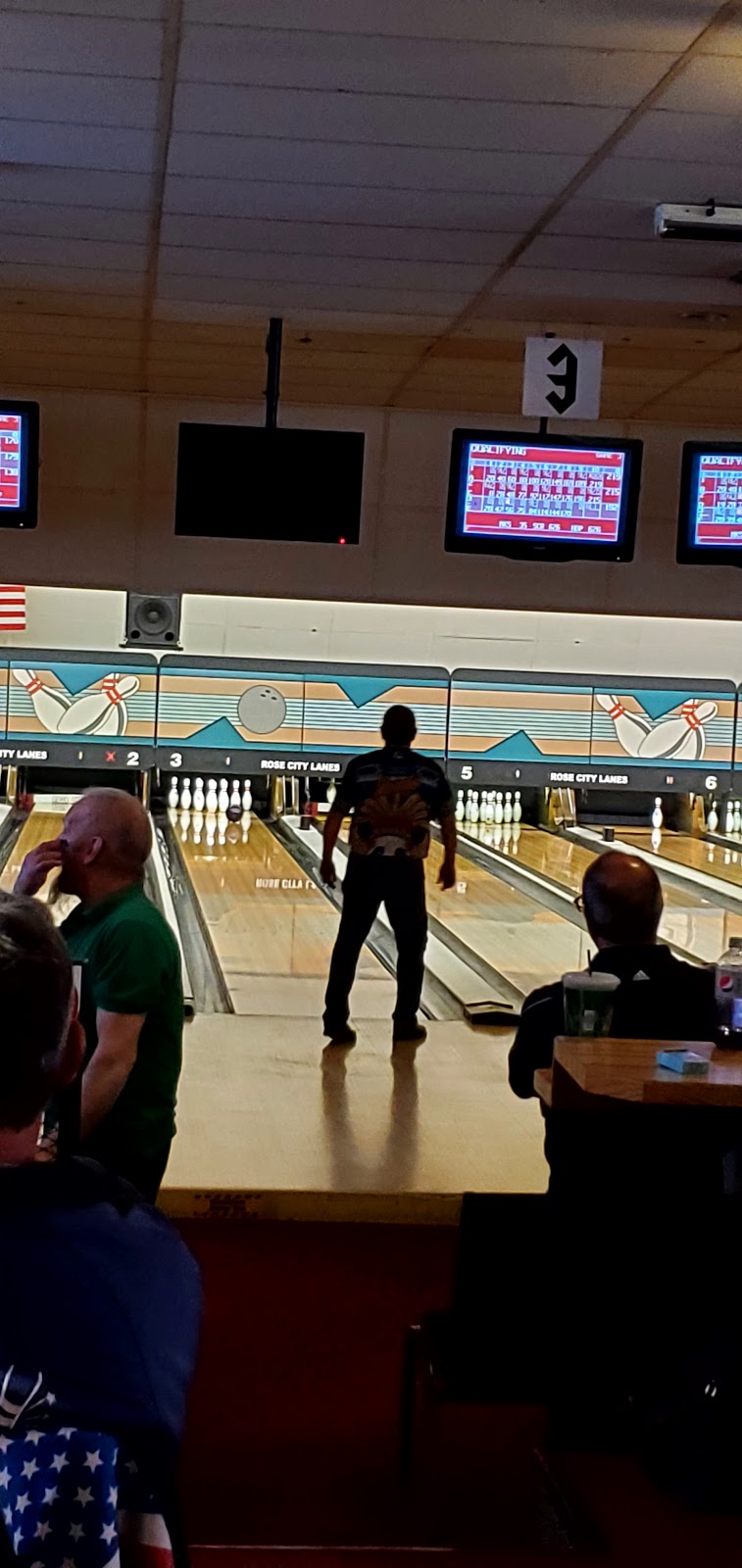 Hot Stuff Pizza & Rose City Lanes | meal takeaway | 127 E 3rd St, Lovell, WY 82431, USA | 3075482888 OR +1 307-548-2888