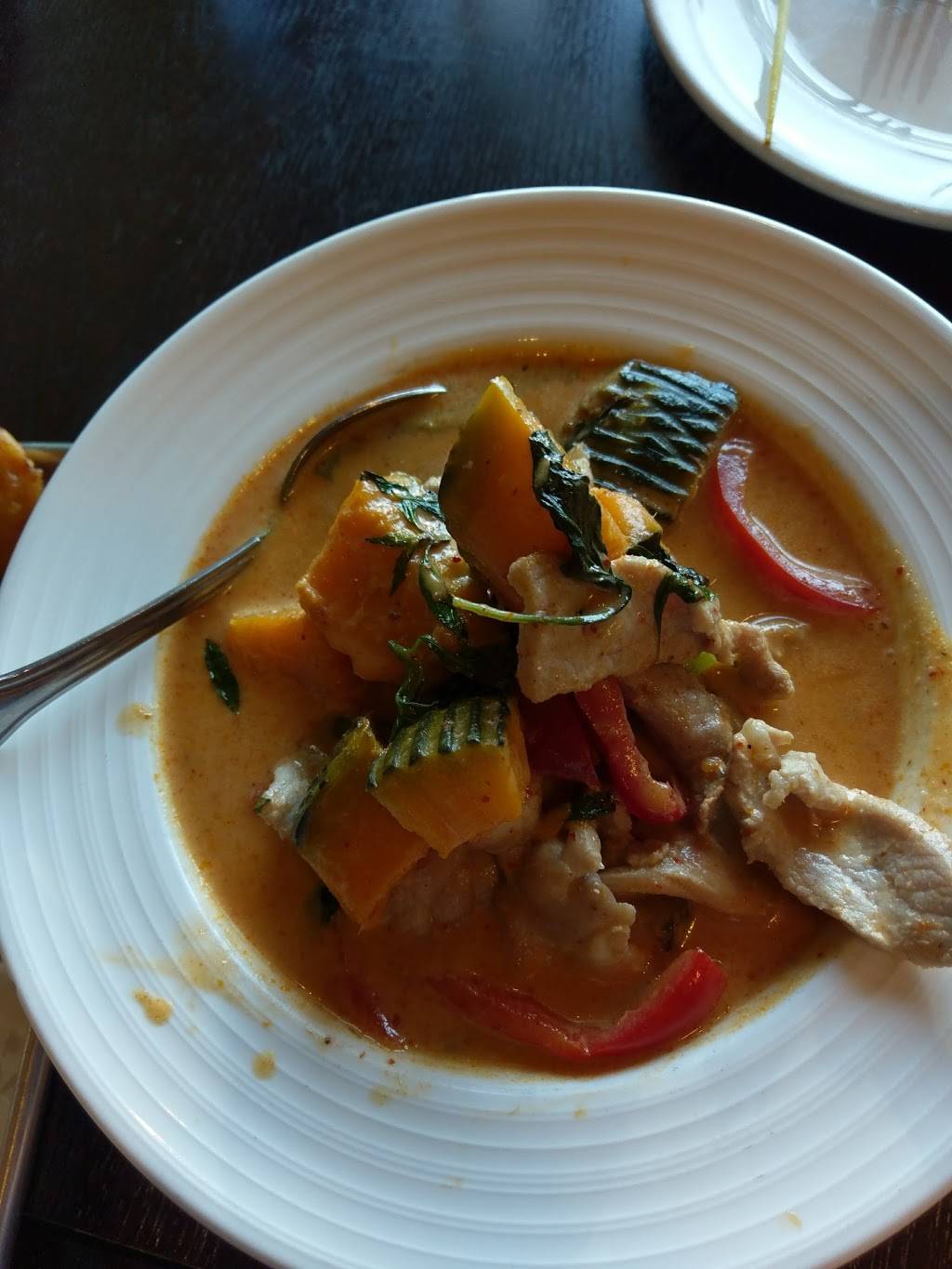 Top Thai Cuisine | restaurant | 3837 Castro Valley Blvd, Castro Valley, CA 94546, USA | 5105384400 OR +1 510-538-4400