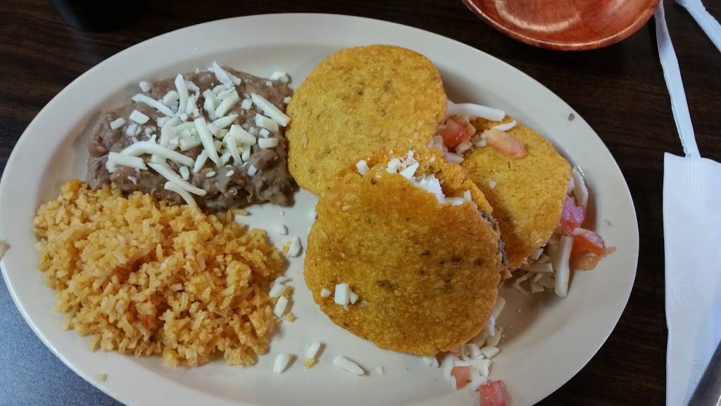 The Burrito House | restaurant | 9844 Dyer St, El Paso, TX 79924, USA | 9157572536 OR +1 915-757-2536