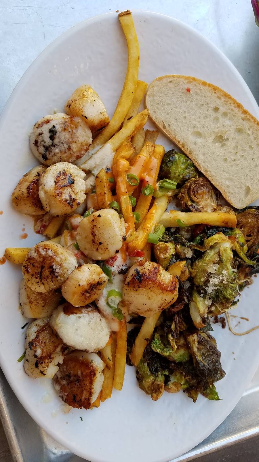 California Fish Grill | restaurant | 1135 E 19th St, Upland, CA 91784, USA | 9094735170 OR +1 909-473-5170