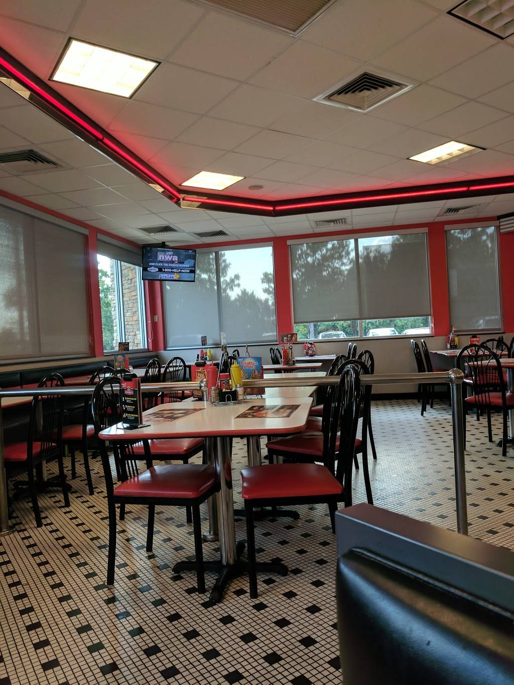 Steak n Shake | restaurant | 4074 Mall Ave, Fayetteville, AR 72703, USA | 4794446343 OR +1 479-444-6343