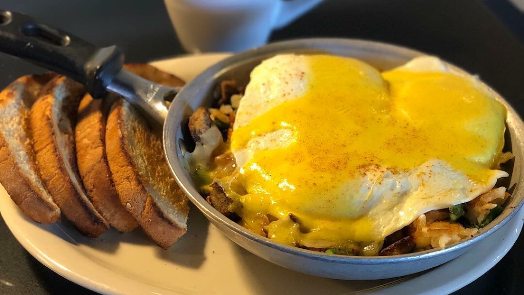 Wolfgangs Restaurant | restaurant | 1530 Wealthy St SE, Grand Rapids, MI 49506, USA | 6164545776 OR +1 616-454-5776